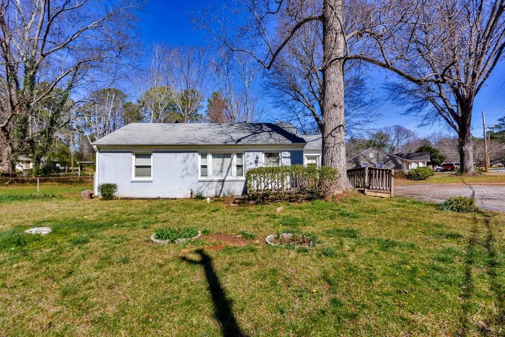 595 San Fernando Drive, Smyrna, GA 30080 — most recent listing photo