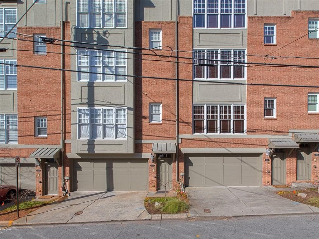 1374 Dutch Valley Place 13, Atlanta, GA 30324 — most recent listing photo