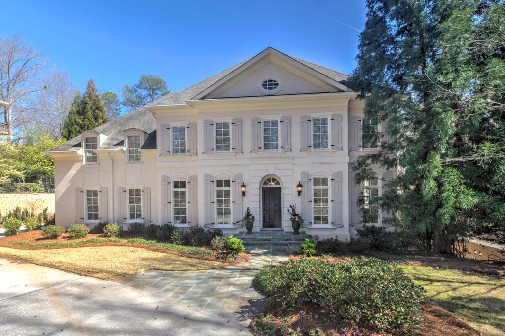 5 bedroom, 5,952 sq ft single family residence sold at 4433 Jett Road, Atlanta, GA 30327