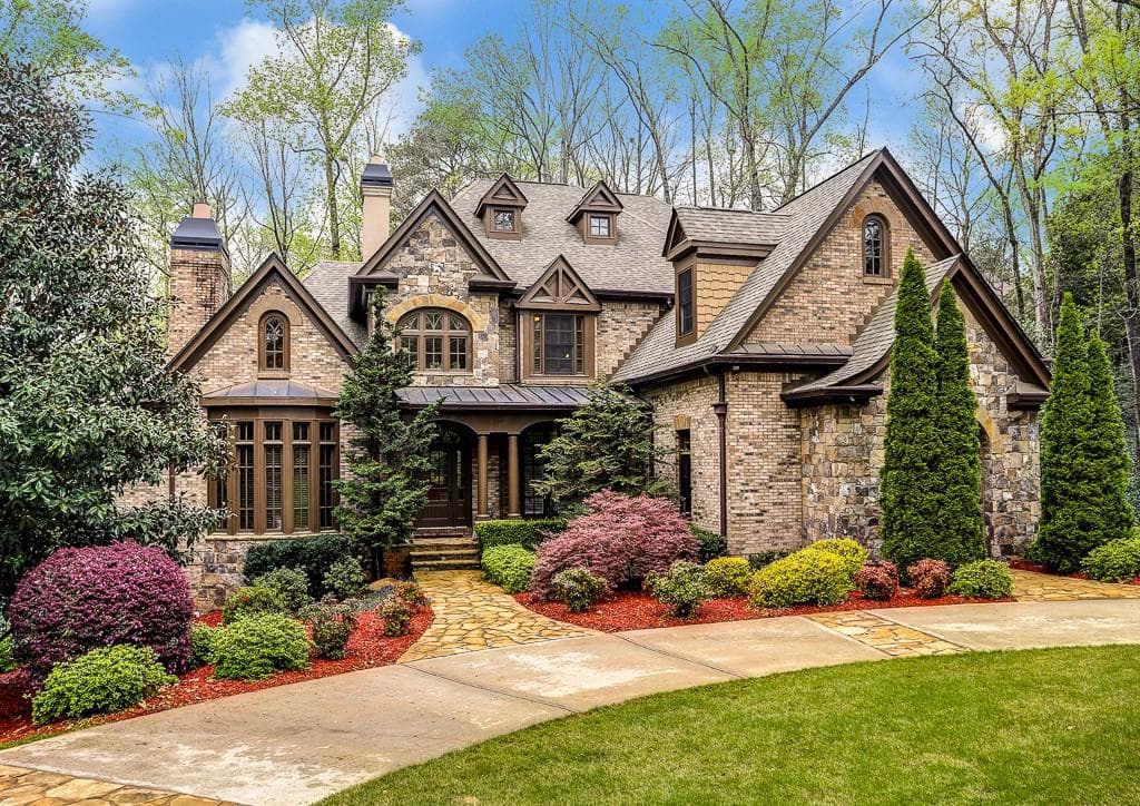 6 bedroom, 6,512 sq ft single family residence sold at 4980 High Point Road, Atlanta, GA 30342