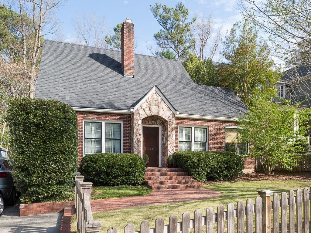 4 bedroom single family residence sold at 703 Wilson Road, Atlanta, GA 30318