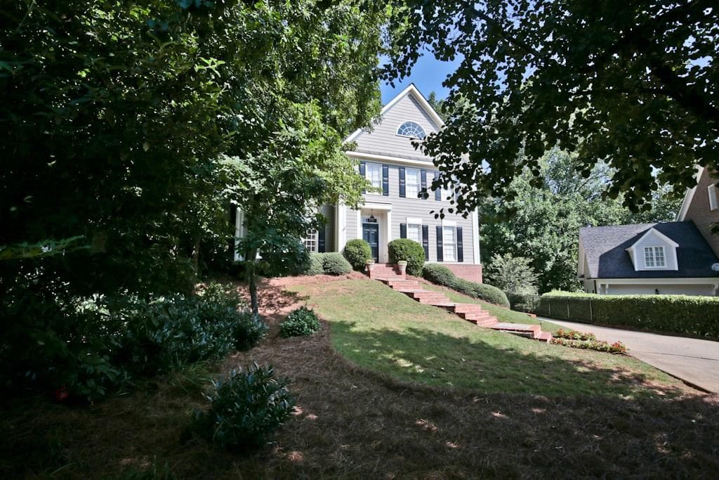 5 bedroom single family residence sold at 18 Dean Overlook, Atlanta, GA 30318