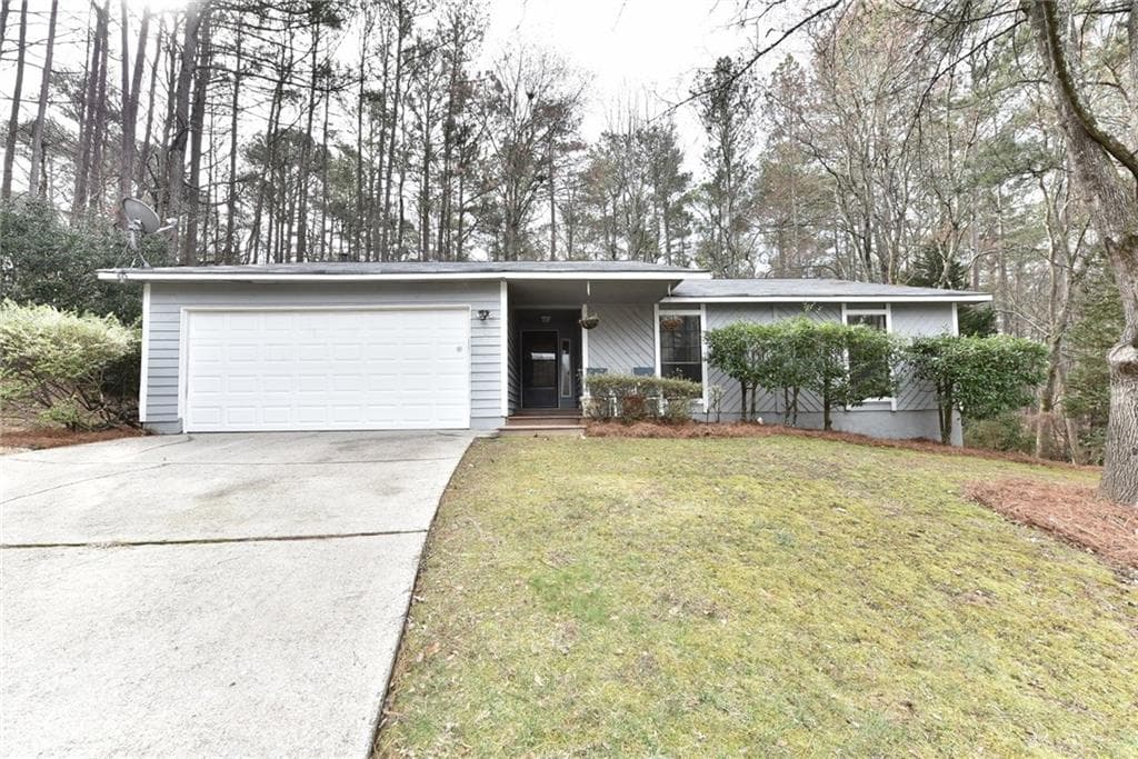 3 bedroom, 1,771 sq ft single family residence sold at 235 Lakeland Court, Roswell, GA 30076