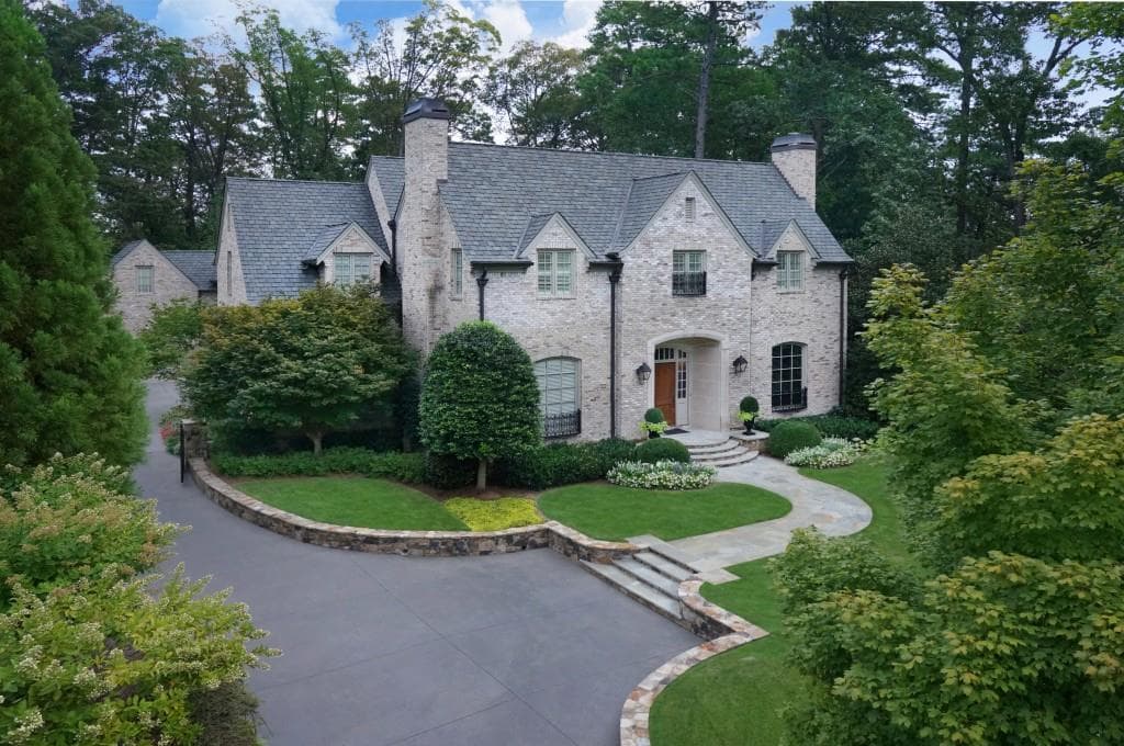 6 bedroom single family residence sold at 2659 Old Wesley Place, Atlanta, GA 30327