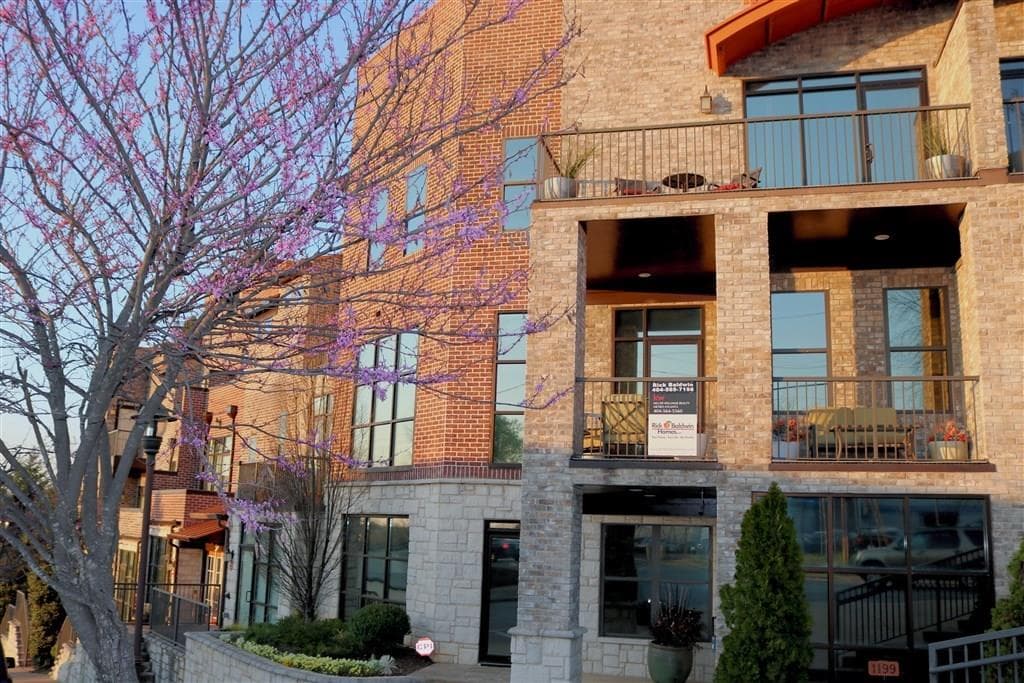 3 bedroom, 2,871 sq ft townhouse sold at 1199 Huff Road 116, Atlanta, GA 30318