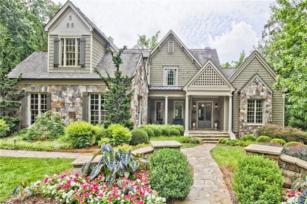 7 bedroom, 8,335 sq ft single family residence sold at 4380 Summer Lane, Atlanta, GA 30327