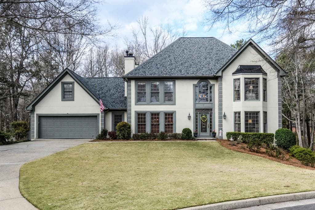 4 bedroom, 3,395 sq ft single family residence sold at 225 Shadowbrook Drive, Roswell, GA 30075