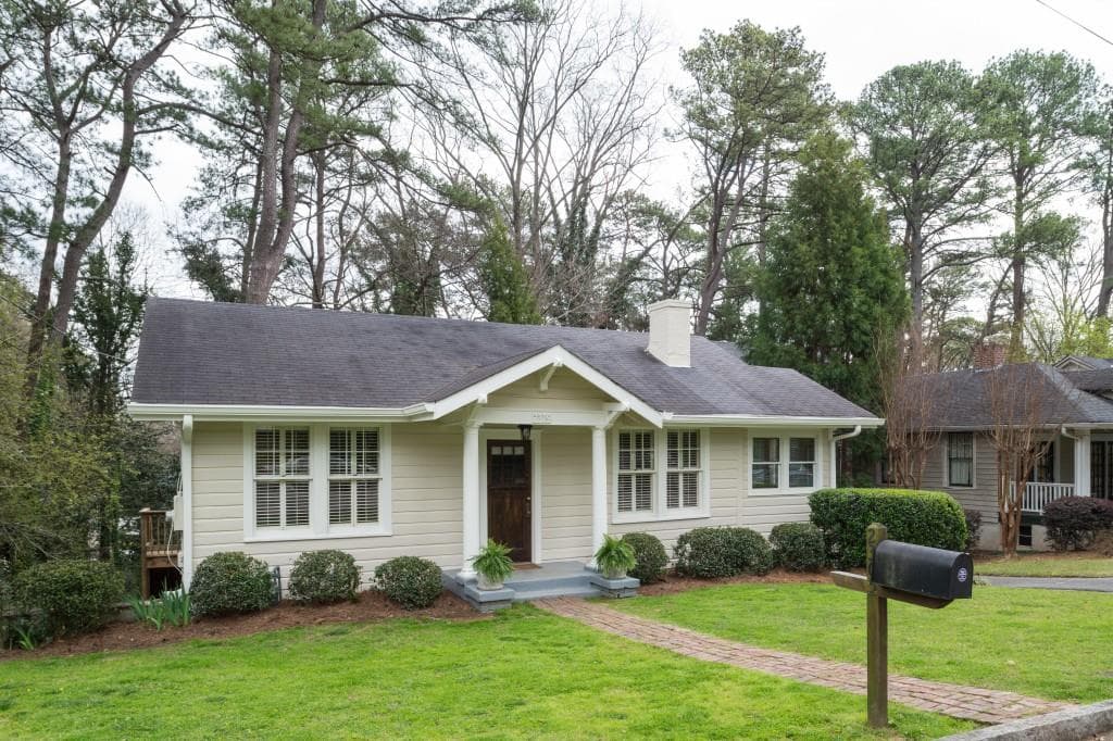 3 bedroom single family residence sold at 2305 Shenandoah Avenue, Atlanta, GA 30305