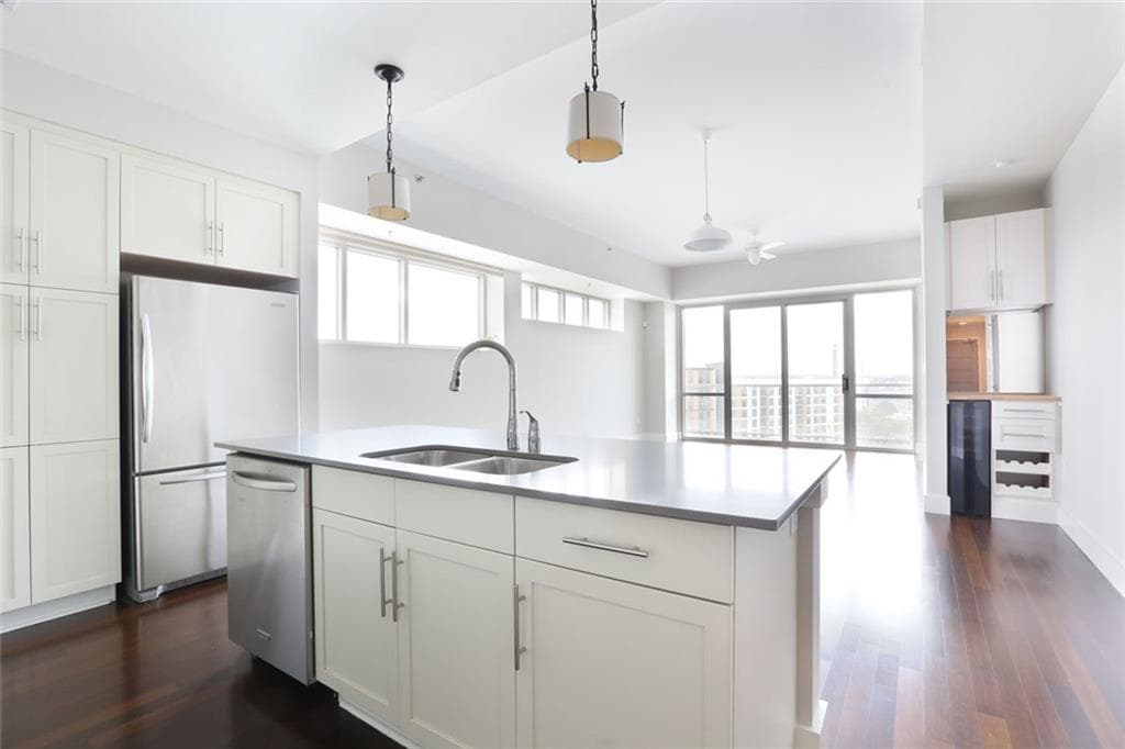 3 bedroom, 1,548 sq ft condominium sold at 1100 Howell Mill Road 608, Atlanta, GA 30318