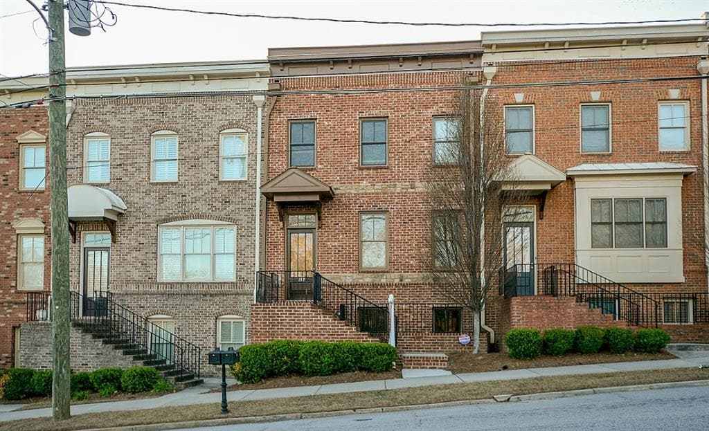 3 bedroom, 2,132 sq ft townhouse sold at 187 Cole Street, Marietta, GA 30060