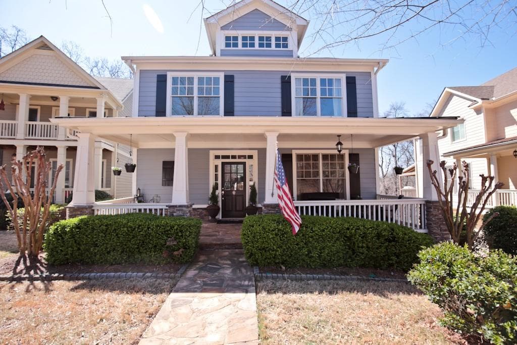 4 bedroom, 2,850 sq ft single family residence sold at 1616 Duncan Drive, Atlanta, GA 30318
