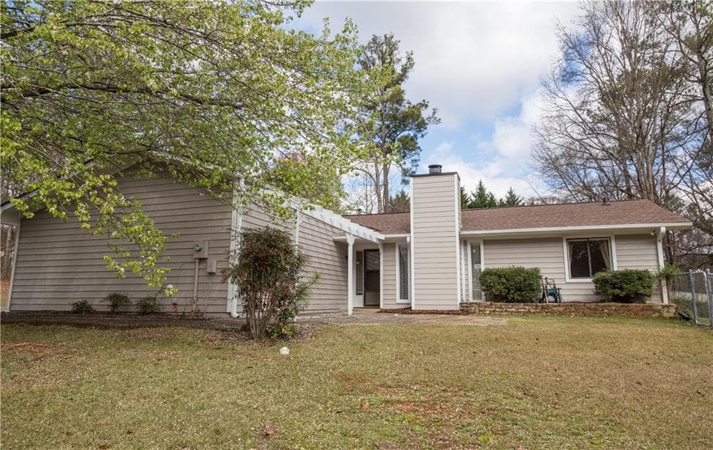 3 bedroom, 1,348 sq ft single family residence sold at 4382 Old Mabry Place, Roswell, GA 30075