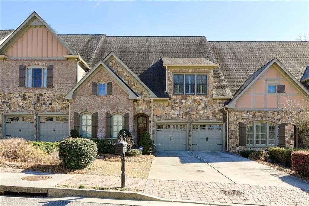 420 Wisteria Circle, Roswell, GA 30076 — most recent listing photo