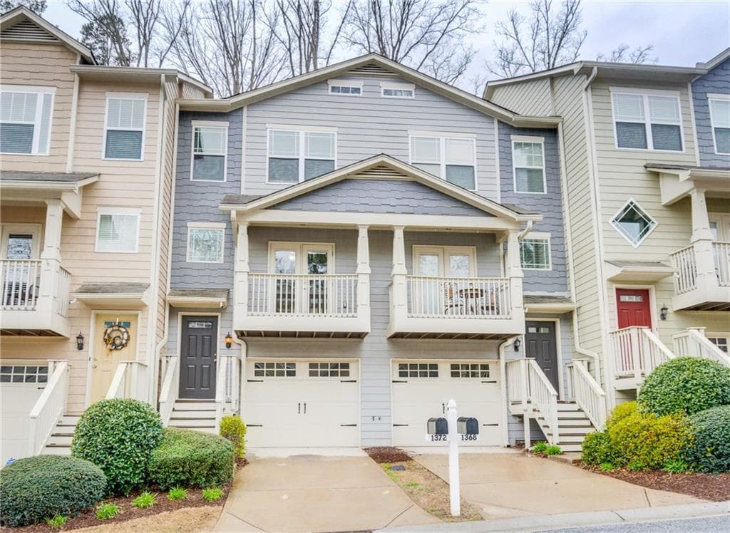 3 bedroom, 1,326 sq ft townhouse sold at 1372 Liberty Parkway 1372, Atlanta, GA 30318