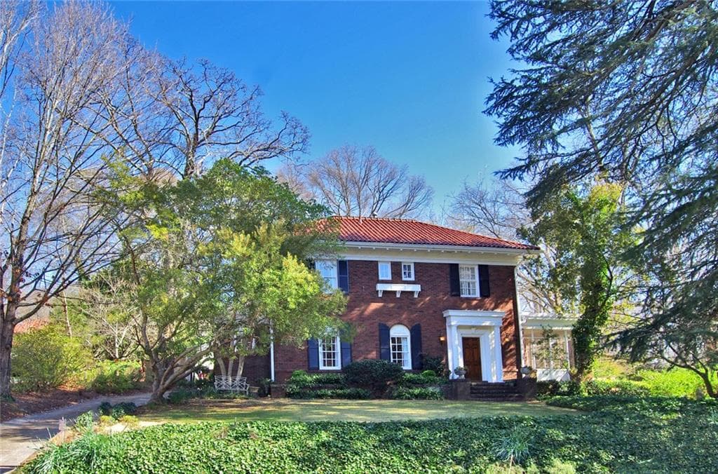 4 bedroom single family residence sold at 1065 Springdale Road, Atlanta, GA 30306