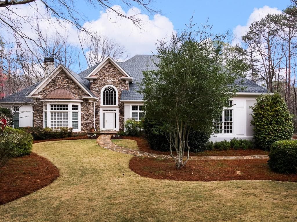 5 bedroom, 5,140 sq ft single family residence sold at 4060 Brixham Way, Alpharetta, GA 30022