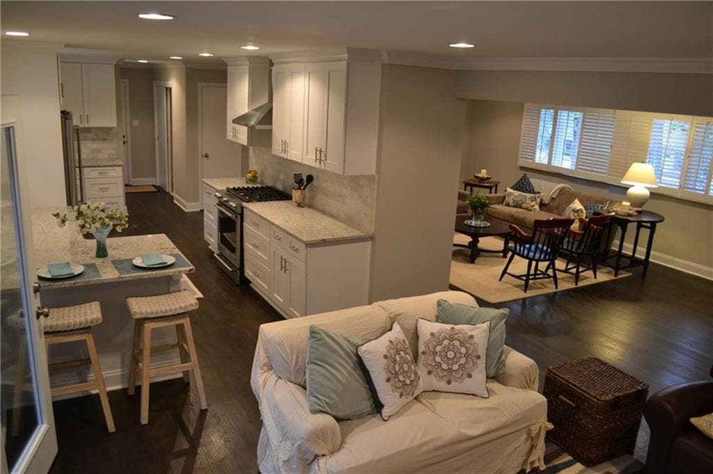 3 bedroom, 1,823 sq ft single family residence sold at 2515 Echo Drive, Atlanta, GA 30345