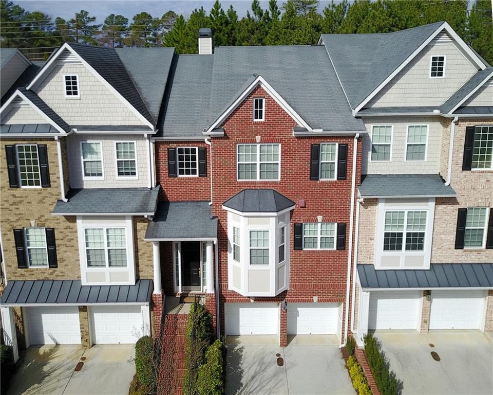 3 bedroom, 3,594 sq ft townhouse sold at 3047 Woodwalk Drive 18, Atlanta, GA 30339