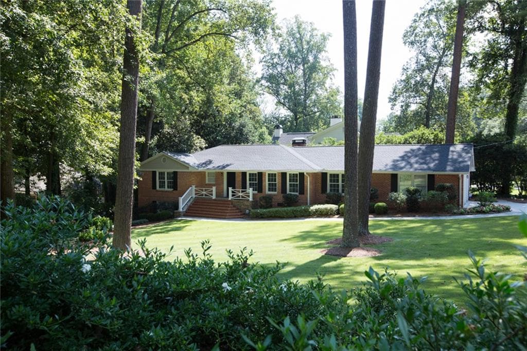 3 bedroom, 2,500 sq ft single family residence sold at 480 Hillside Drive, Atlanta, GA 30342