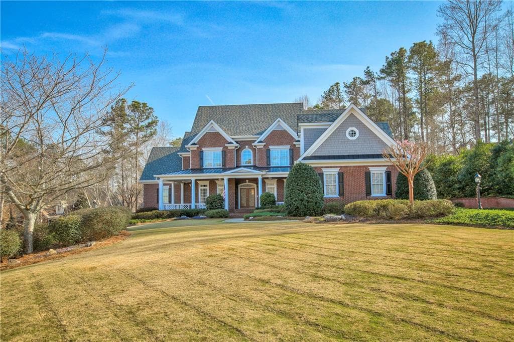 6 bedroom, 6,500 sq ft single family residence sold at 700 Lake Mist Cove, Alpharetta, GA 30004