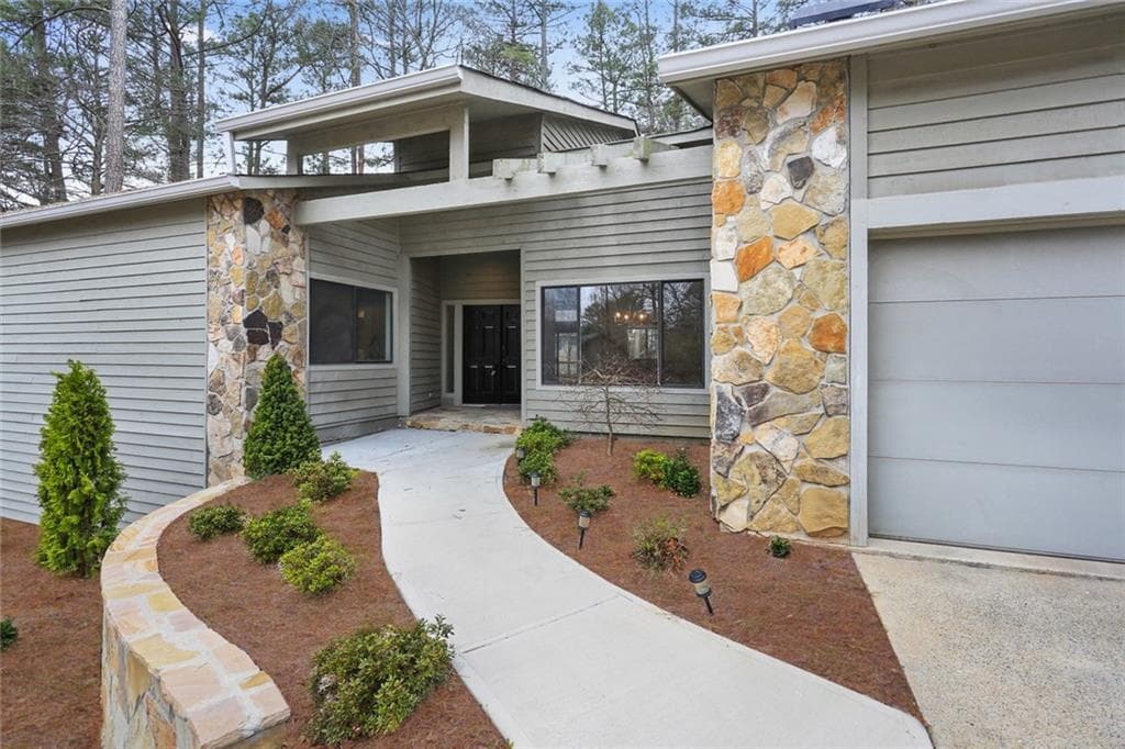 883 Muirfield Trail, Marietta, GA 30068 — most recent listing photo