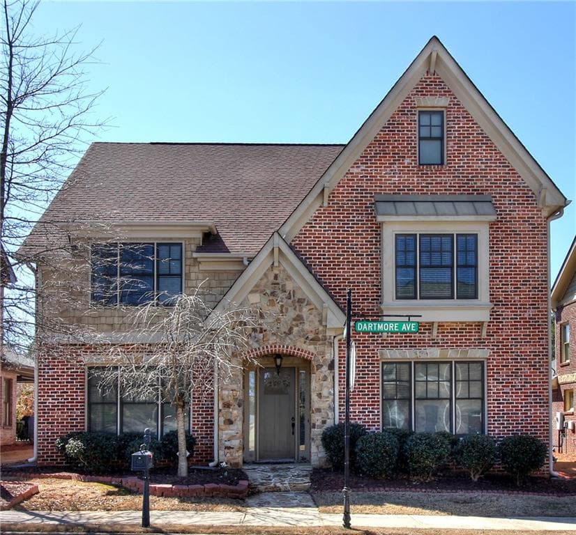 3 bedroom, 3,458 sq ft single family residence sold at 13042 Dartmore Avenue, Alpharetta, GA 30005