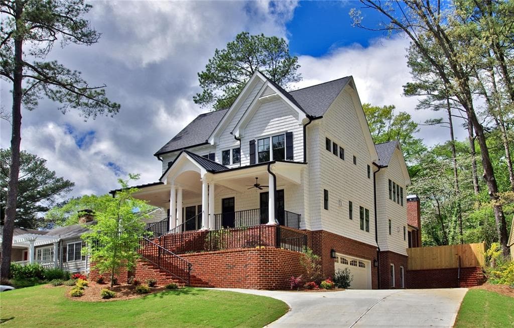 5 bedroom, 4,765 sq ft single family residence sold at 696 Darlington Road, Atlanta, GA 30305