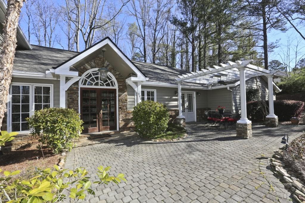 4 bedroom, 3,445 sq ft single family residence sold at 990 Clementstone Drive, Atlanta, GA 30342