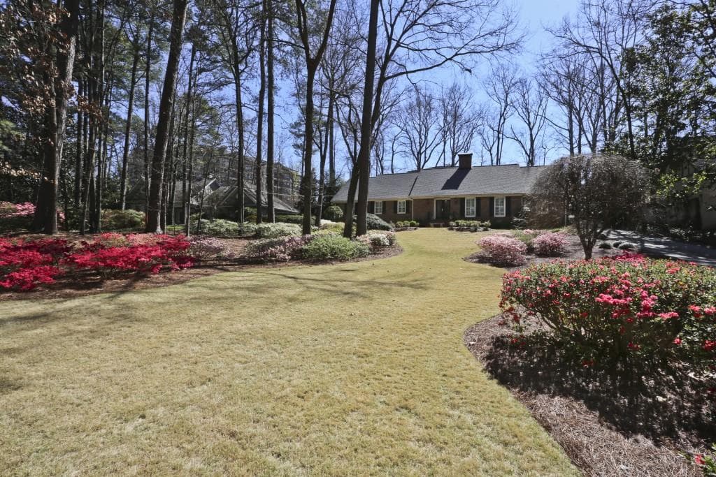 4 bedroom single family residence sold at 3325 Valley Road, Atlanta, GA 30305