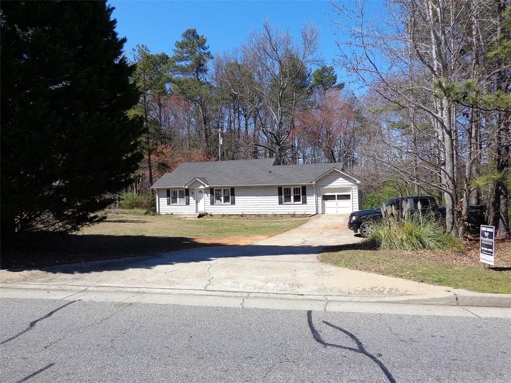 3 bedroom, 1,240 sq ft single family residence sold at 1936 Collins Hill Road, Lawrenceville, GA 30043