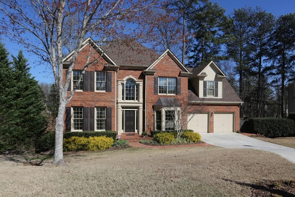 5 bedroom, 3,492 sq ft single family residence sold at 350 Highoaks Court, Alpharetta, GA 30005