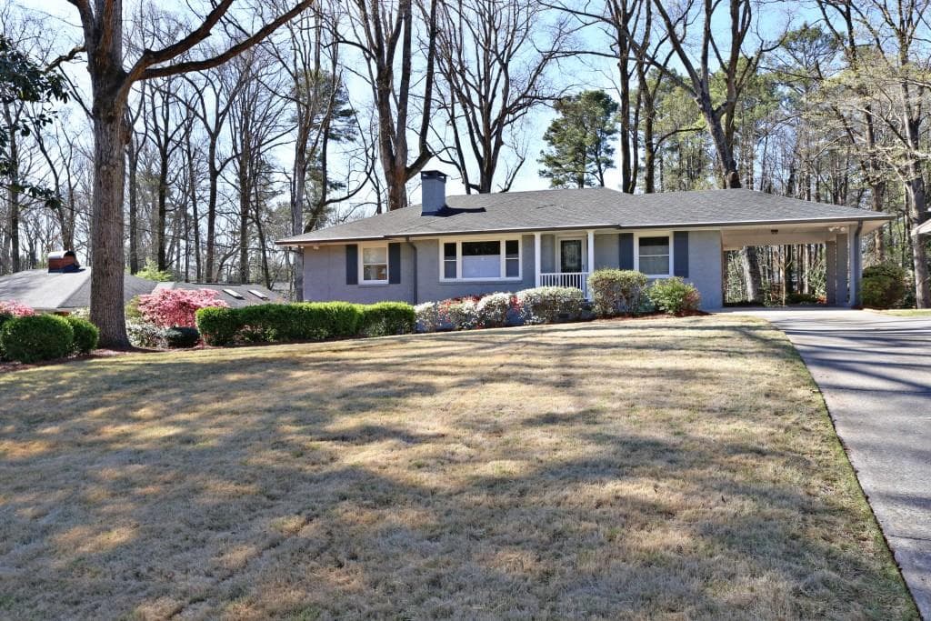 3 bedroom, 2,106 sq ft single family residence sold at 2141 Azalea Circle, Decatur, GA 30033