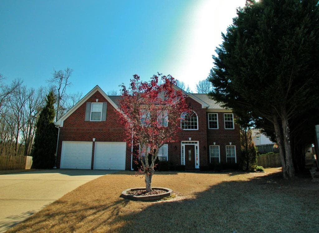 5 bedroom, 3,286 sq ft single family residence sold at 1644 Taylor Oaks Drive, Lawrenceville, GA 30043