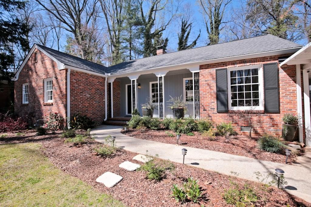 462 W Parkwood Road, Decatur, GA 30030 — most recent listing photo