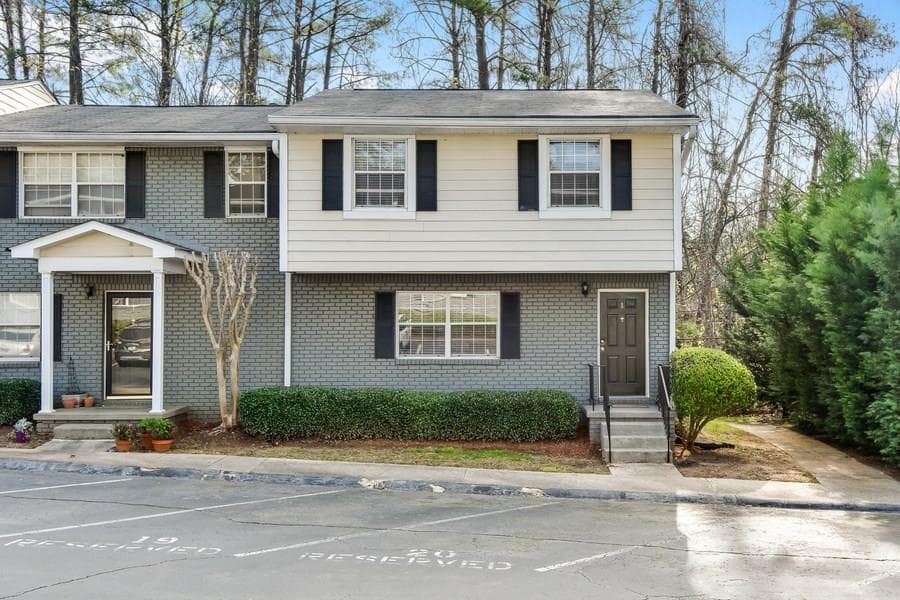 3 bedroom, 1,357 sq ft condominium sold at 3149 Buford Highway 08, Brookhaven, GA 30329