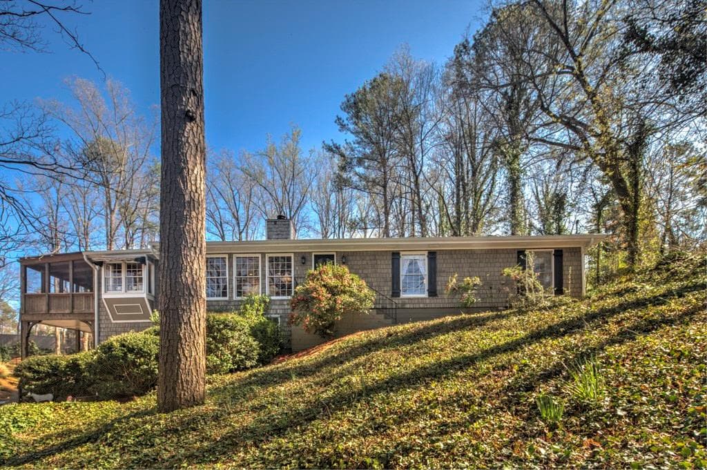 4 bedroom single family residence sold at 77 Putnam Circle, Atlanta, GA 30342