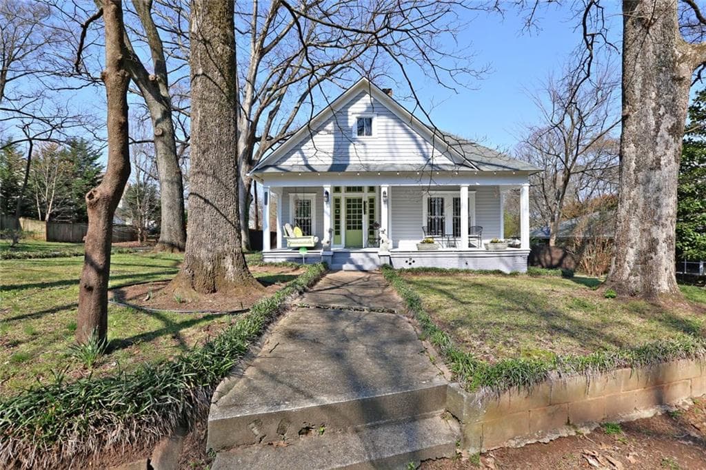 3 bedroom, 1,290 sq ft single family residence sold at 1447 Benteen Avenue, Atlanta, GA 30315