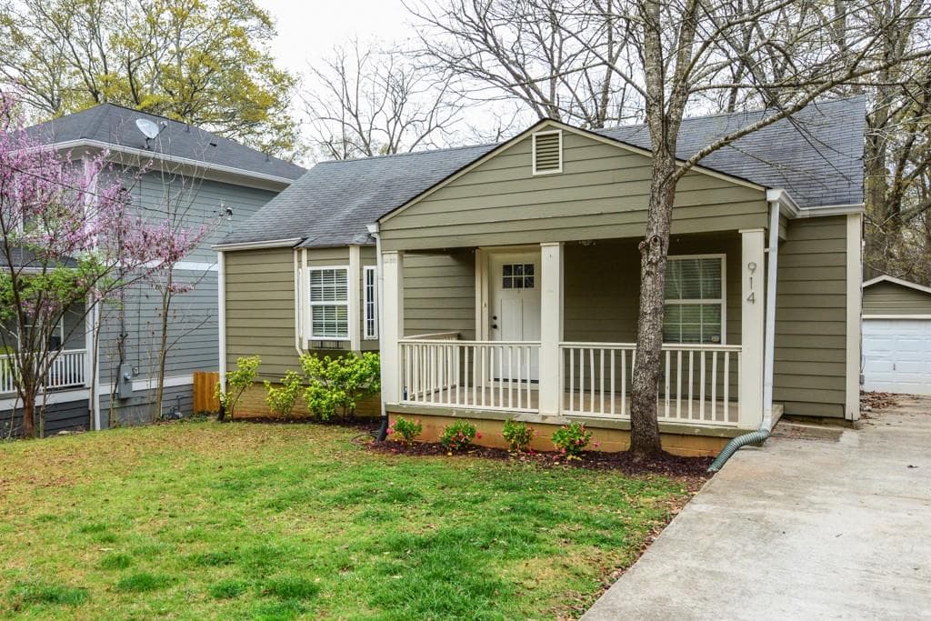 3 bedroom, 1,282 sq ft single family residence sold at 914 Stallings Avenue, Atlanta, GA 30316