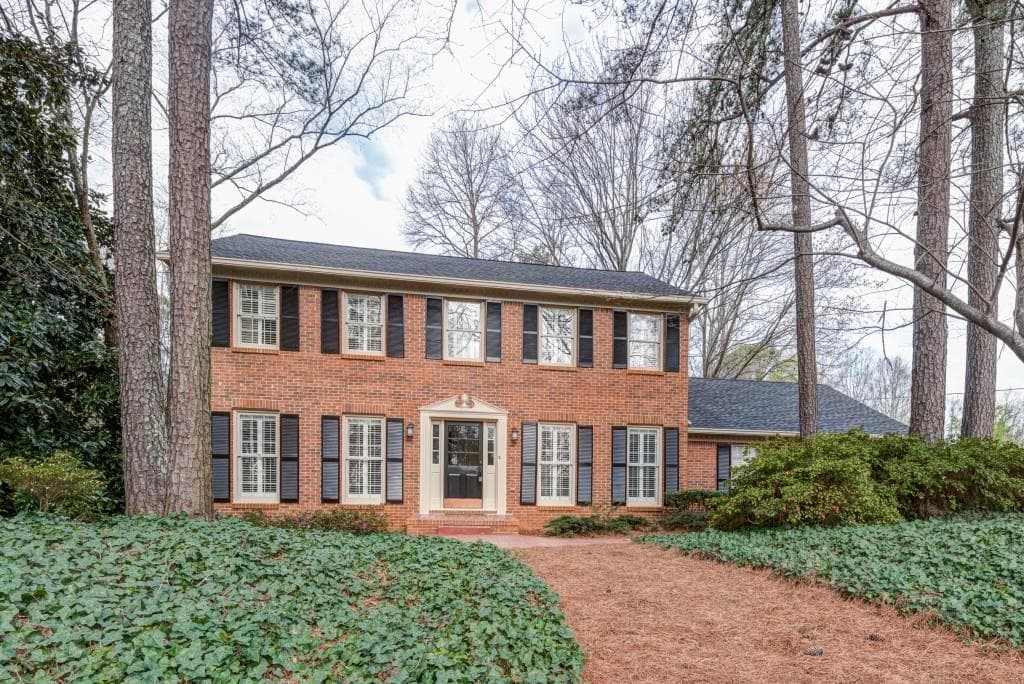 5 bedroom, 3,153 sq ft single family residence sold at 4238 Glengary Court, Atlanta, GA 30342