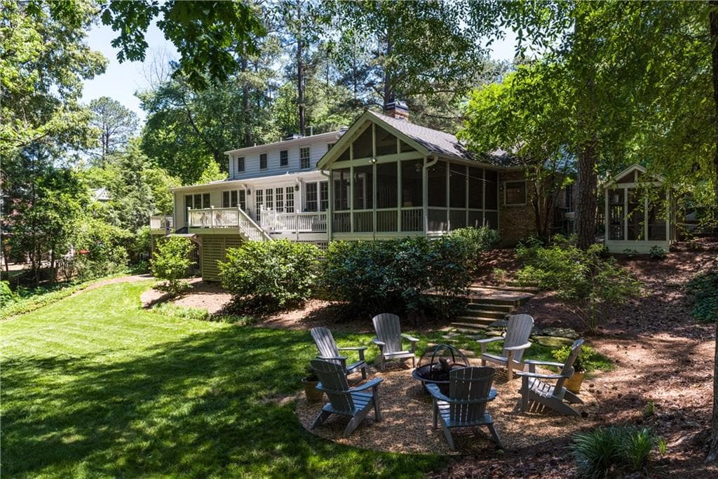 4 bedroom, 3,549 sq ft single family residence sold at 4220 Exeter Close, Atlanta, GA 30327