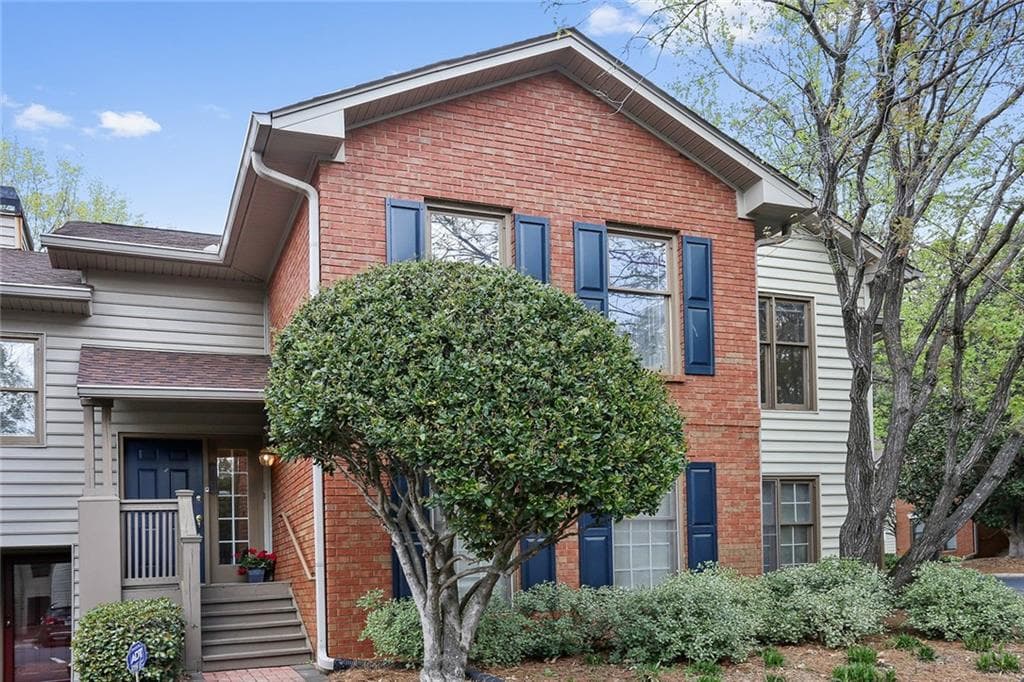402 Garden Court 402, Sandy Springs, GA 30328 — most recent listing photo