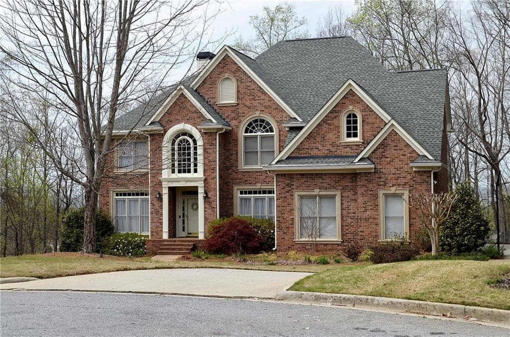 6 bedroom, 3,592 sq ft single family residence sold at 625 Georgetown Lane, Atlanta, GA 30331