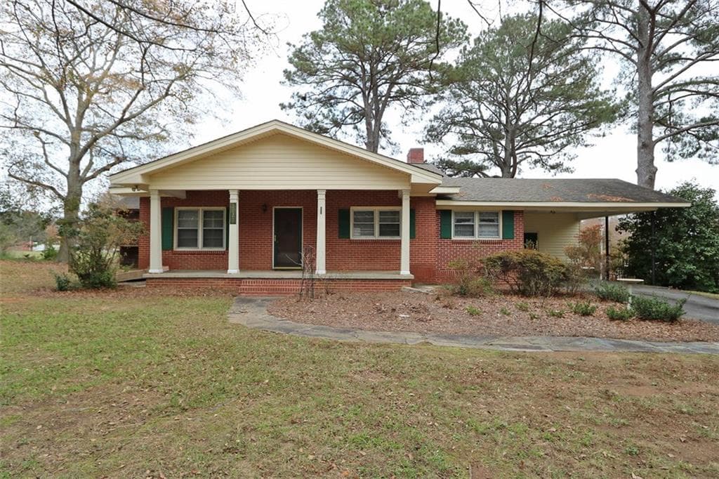 3 bedroom single family residence sold at 3021 Ernest W Barrett Parkway, Marietta, GA 30064