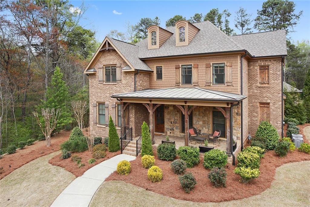 1050 Lunsford Circle, Alpharetta, GA 30004 — most recent listing photo