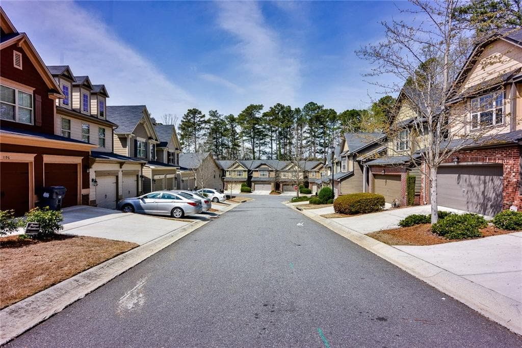 3 bedroom, 1,794 sq ft condominium sold at 1199 Kendrew Pass, Marietta, GA 30008
