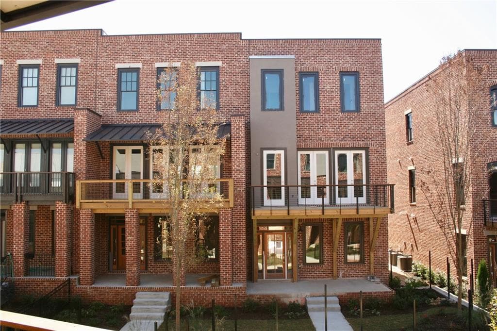 5 bedroom, 2,320 sq ft townhouse sold at 1913 Bay Line Lane 113, Atlanta, GA 30318