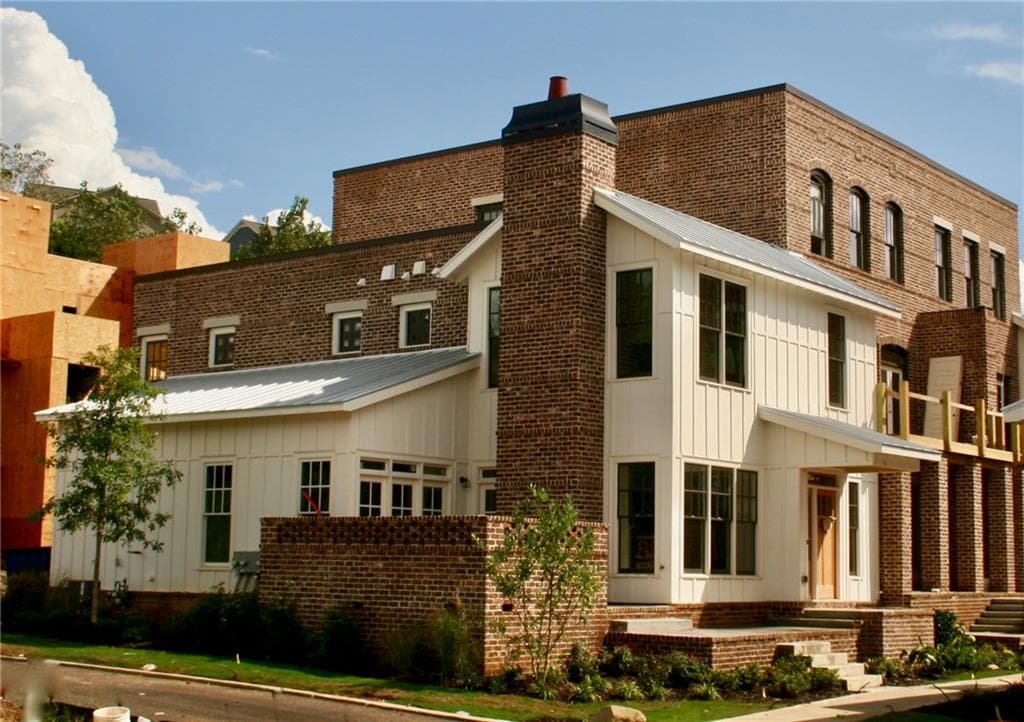 4 bedroom, 2,277 sq ft townhouse sold at 1853 Brooks Drive 107, Atlanta, GA 30318