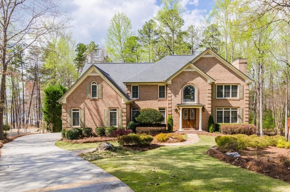 6 bedroom, 6,160 sq ft single family residence sold at 6030 Chimney Springs Road, Buford, GA 30518