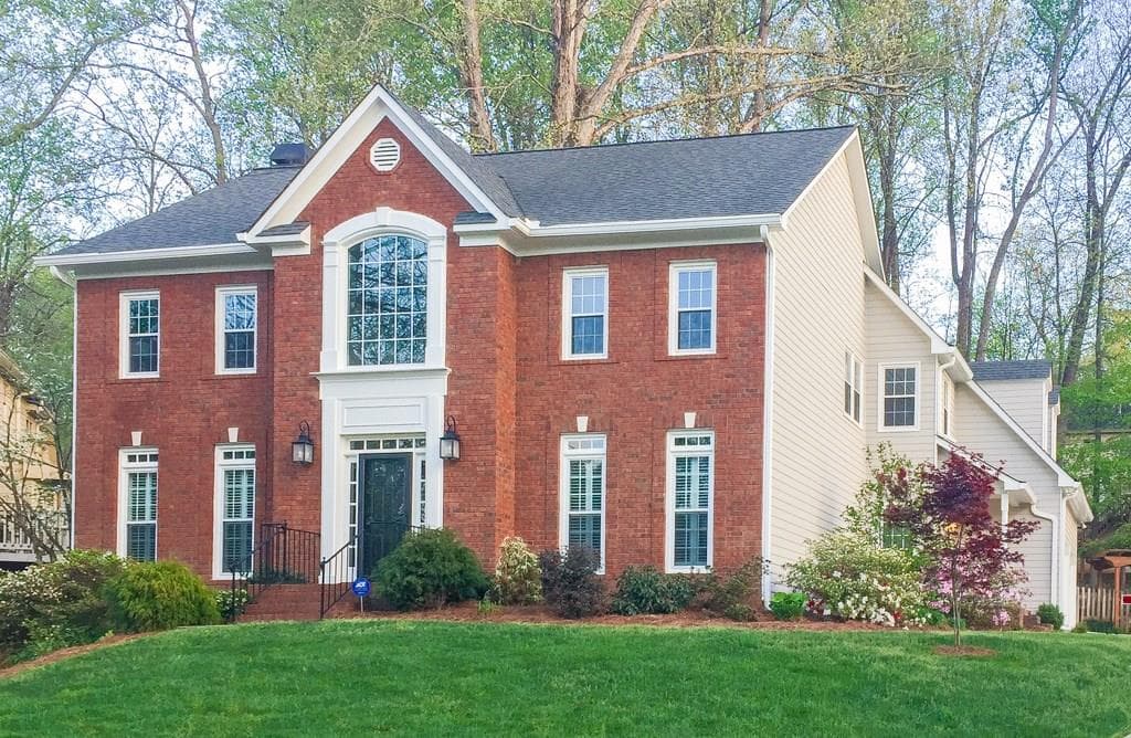 4 bedroom, 3,325 sq ft single family residence sold at 129 Infantry Way, Marietta, GA 30064