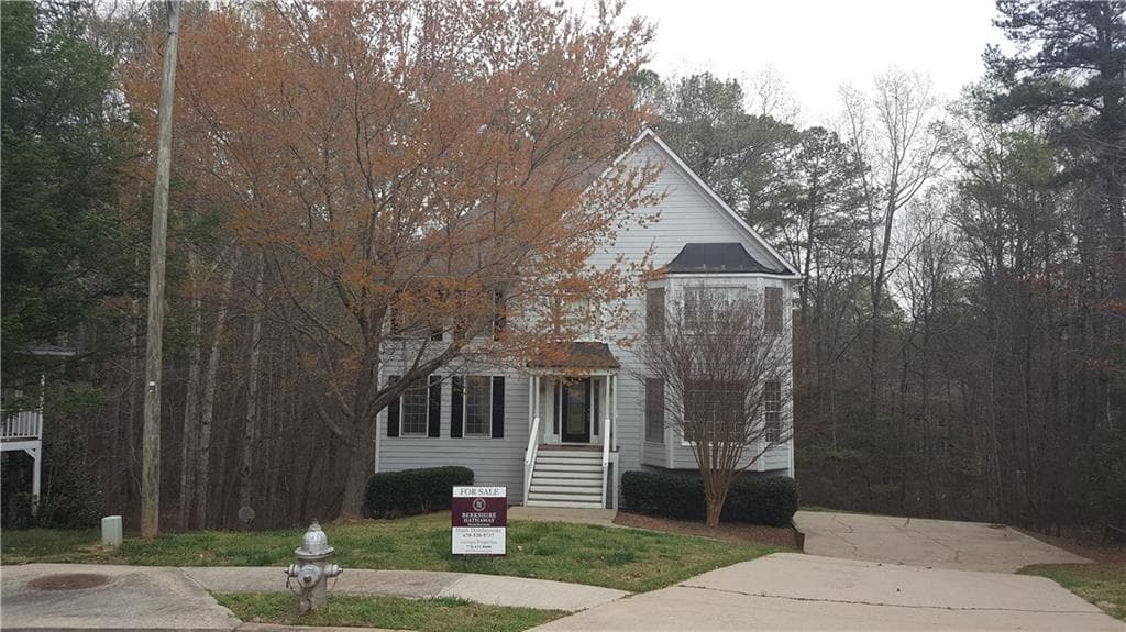 4 bedroom, 3,142 sq ft single family residence sold at 2501 Wildflower Court, Acworth, GA 30101